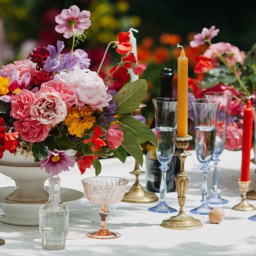 Centre de table de mariage, Composition florale, Compositions florales, Bouquet de fleurs, Plantes vertes, Arrangement, Bouquets de fleurs, Feuillages, Bouquet rond, Fleurs blanches, Feuillage, Décoration de salle, Décorations florales, Fleurissement , Création florale, Bouquet de roses, Plantes vertes et fleuries, Composition de fleurs, Atelier floral , Fleurs naturelles, Tige , Joli bouquet, Belles fleurs, Déco florale, Couronnes de fleurs, Fleurs et plantes, Votre image, Arrangement floral,  Fleurs séchées,  Toutes les occasions, Fleurs stabilisées, Couronne de fleurs, Gerbe, Petits bouquets, Ikebana, Compositions de fleurs, Magnifique bouquet, Choisir des fleurs,  Végétale, Bouquet de pivoines , Bouquet floral , Arrangement de fleurs, Bouquets ronds , Jolies fleurs, Idée déco, Votre budget, Prix des fleurs, Livrées, Faire livrer,