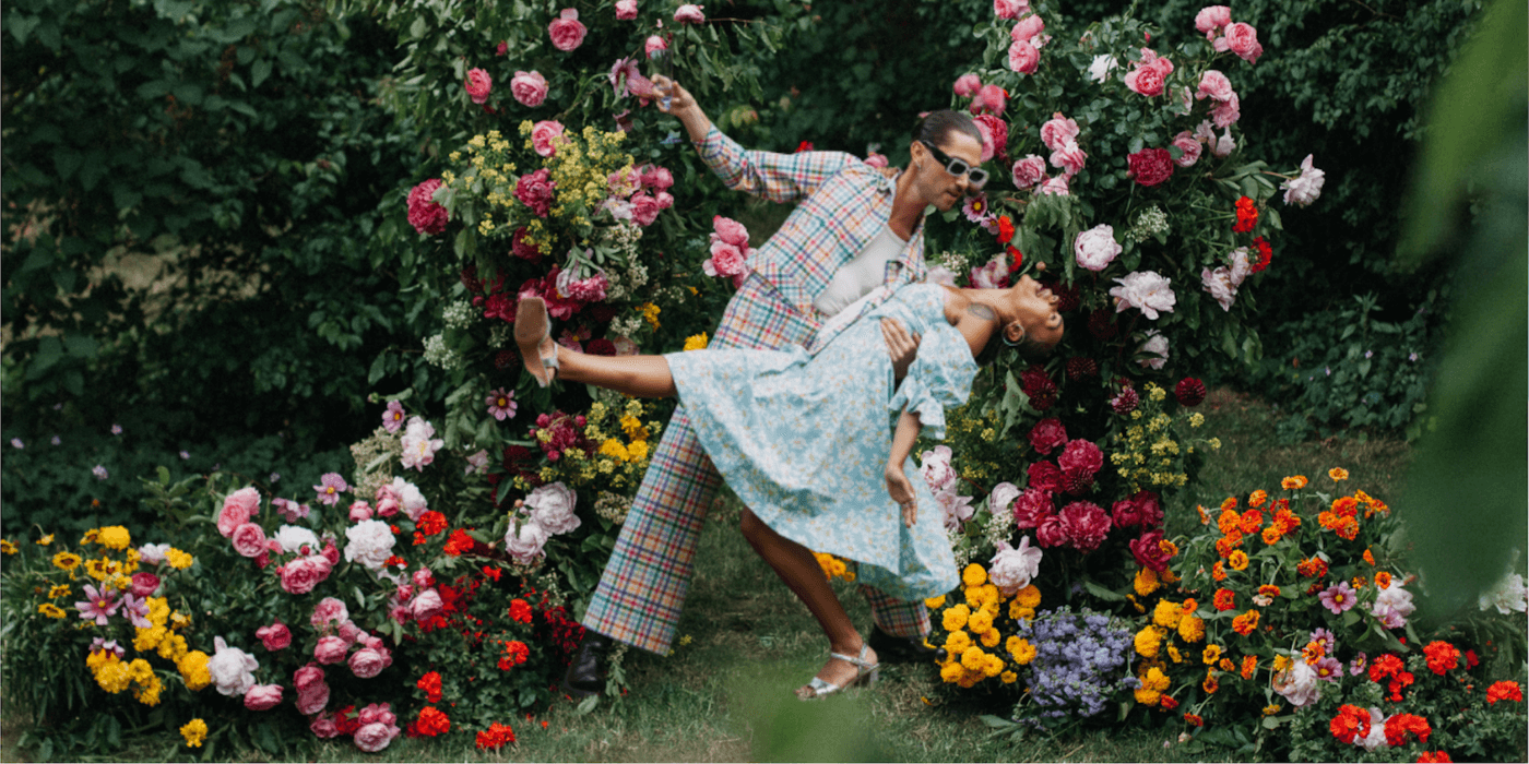 Votre mariage, Mariée, Pour un mariage, Mariés, Pour votre mariage, Salle de réception, Livraison de fleurs, Fleurir, Demoiselles, Lieu de réception, Décoration de mariage, Mariées, Demoiselles d honneur, Futurs mariés, Marié, Cérémonies, Décoration de table, Demoiselle, Table mariage,  Marier, Demoiselle d honneur, Convives, Mariage fleurs, Salle de mariage, Noces, Préparatifs, Jeunes mariés, Mariez, Notre mariage, Thème de mariage, Robe de mariée , Mariage romantique, Rose mariage, Bouquets de mariées, Lieu de la cérémonie, Cocktail , Réceptions, Réception de mariage, Table des mariés, Centre de table, Centres de tables, Orchidées, Bouquet de mariée, Boutonnière, Pétales, Fleurs de mariage, Centres de table, Couronnes, Bouquet de mariage, Boutonnières, Déco de table, Décoration de voiture, Déco de mariage, Cérémonie de mariage, Voiture des mariés, Autel, Bouquets de mariée, Cérémonie laïque, Buffets, Voiture mariage, Arche,  Chemin de table, Bancs, Fleur mariage, Centre de table mariage,  Guirlande,