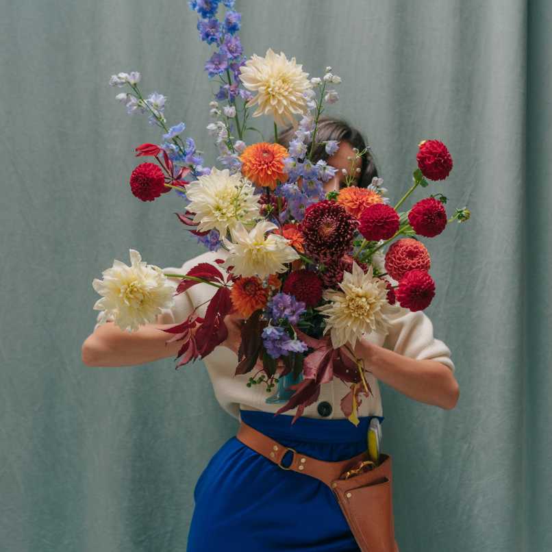 offrir des fleurs, offrir un bouquet, s'offrir des bouquets, pour votre intérieur, égayer votre intérieur, intérieurs, maison, des fleurs pour la maison, fleurs à domicile,  décorer, tous les mois, chaque mois, chaque semaine, chaque occasion, toute occasion, saint valentin, pour la saint valentin, toutes les occasions, fête des mères, la fête des mères, pour l anniversaire, grands mères, fleurs fête des mères, toussaint, cadeau original,